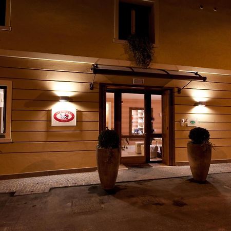 Hotel Locanda Stendhal Colorno Exterior photo